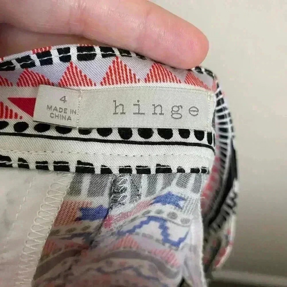 Hinge Aztec Print Shorts Size 4 - Picture 6 of 7